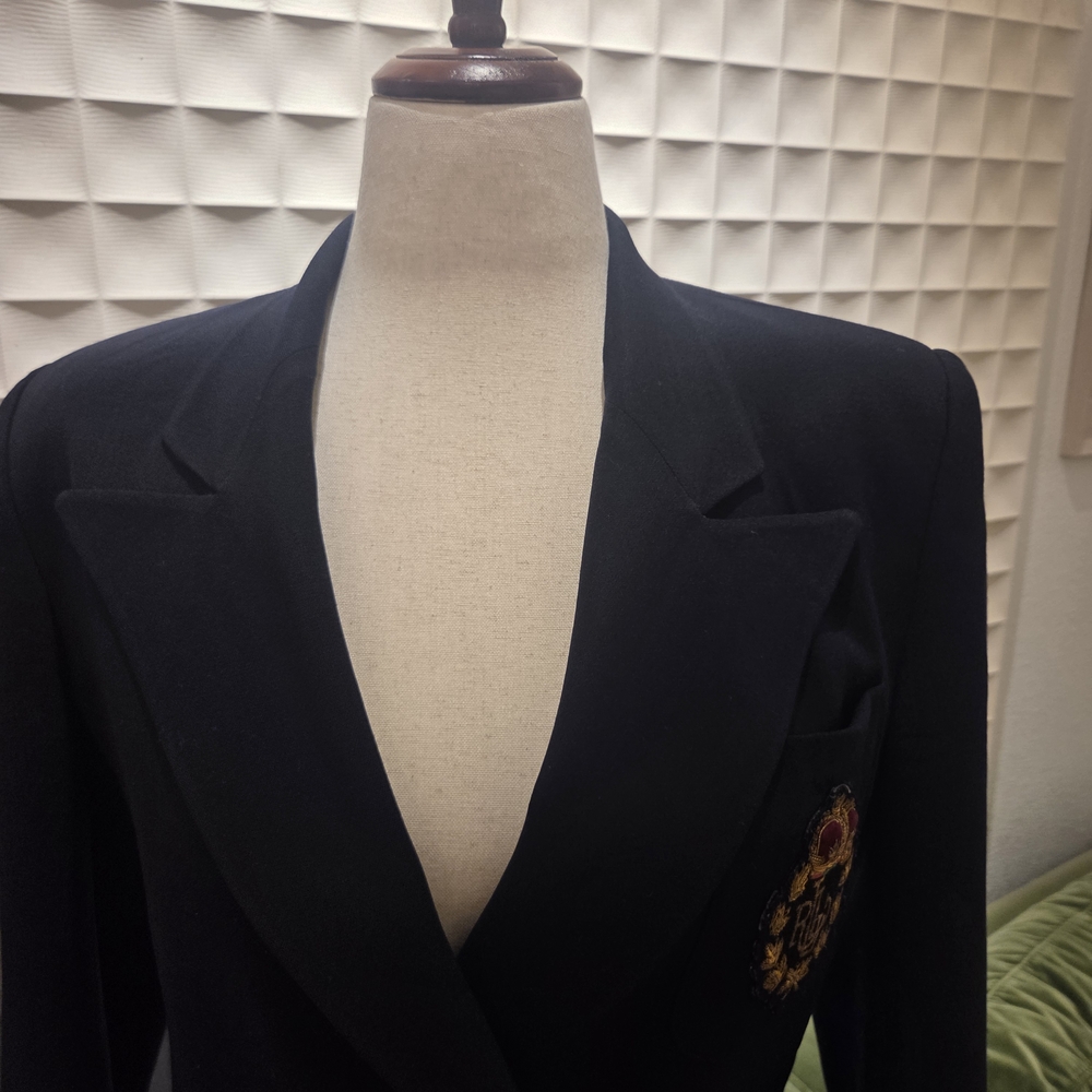 Vintage Lauren Ralph Lauren Navy Wool Double-Breasted Blazer + Embroidered Crest - Picture 4 of 13